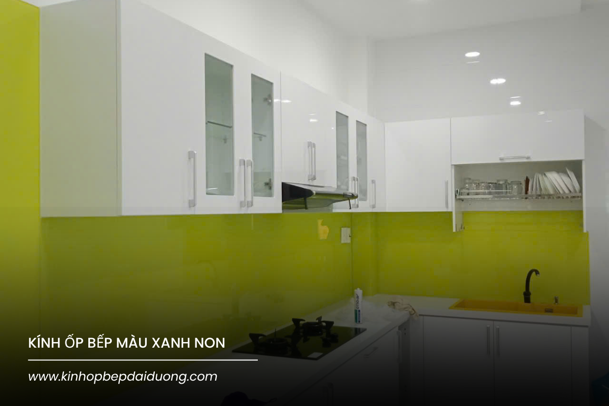 kính bếp màu xanh non