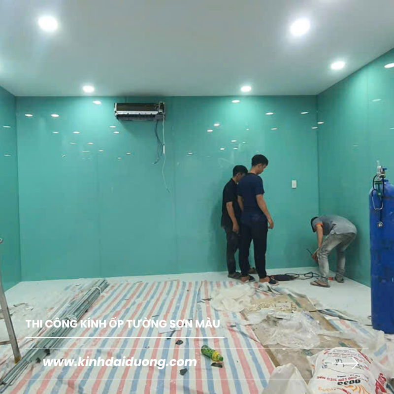 Thi Công Kính Ốp Tường Sơn Màu Phòng Phẫu Thuật 4 kính ốp tường sơn màu